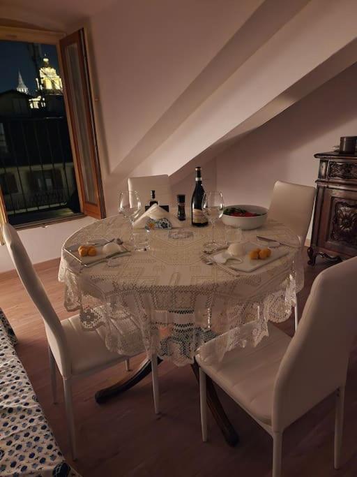 Fil-rouge - Elegante E Tranquilla Vista In Centro Turin